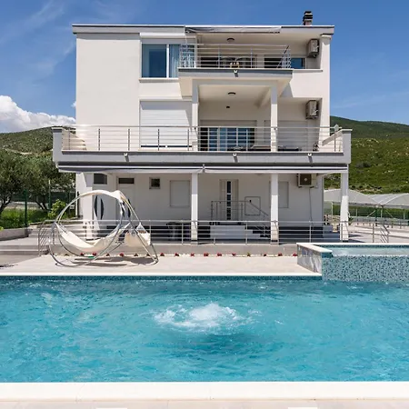 Apartment Family Harmony Plano