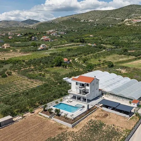 Family Harmony Apartment *